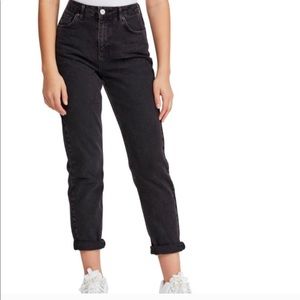 Urban Outfitters Mom jeans
